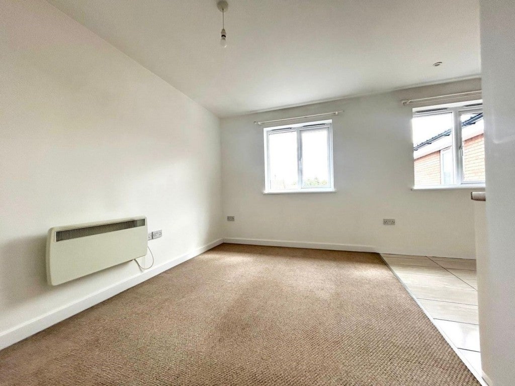 Flat Kitelands Road in Biggleswade
