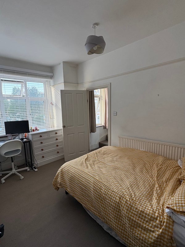 Room Twilley Street in Greater London