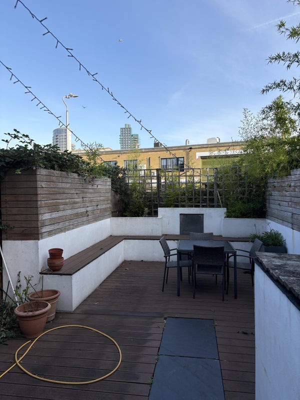 Room Twilley Street in Greater London