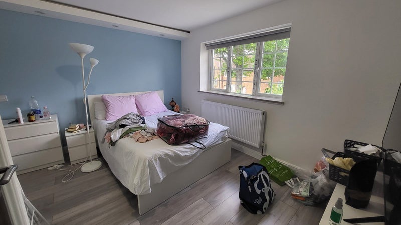 Room Hemlock Road in Greater London