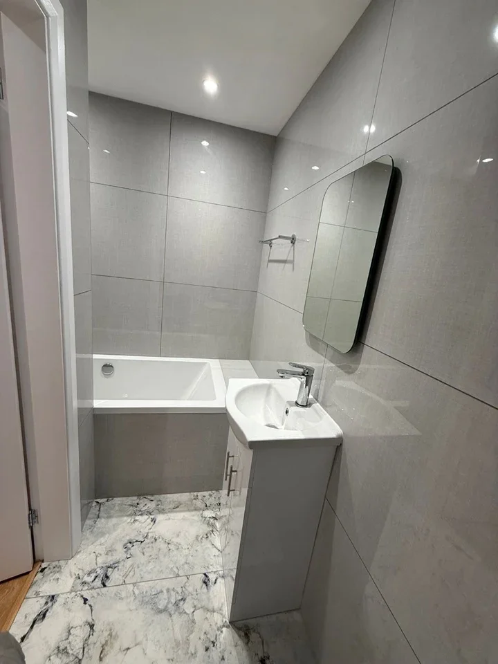 House Daintry Close in Greater London