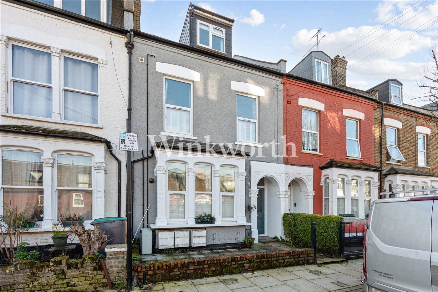 Flat Eade Road in Greater London