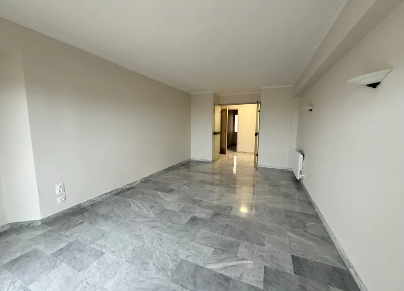 Appartement Rue de l'Est à Le Cannet