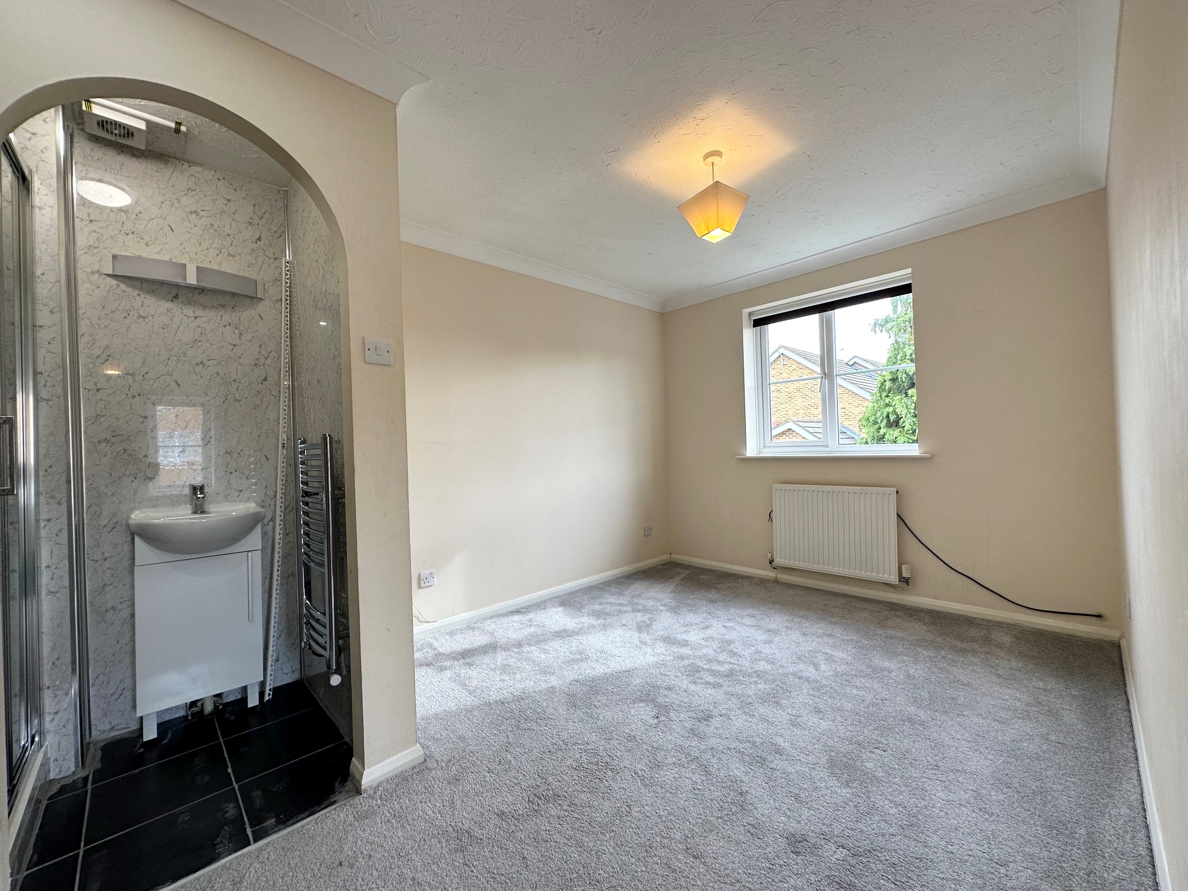 House Munday Court in Binfield
