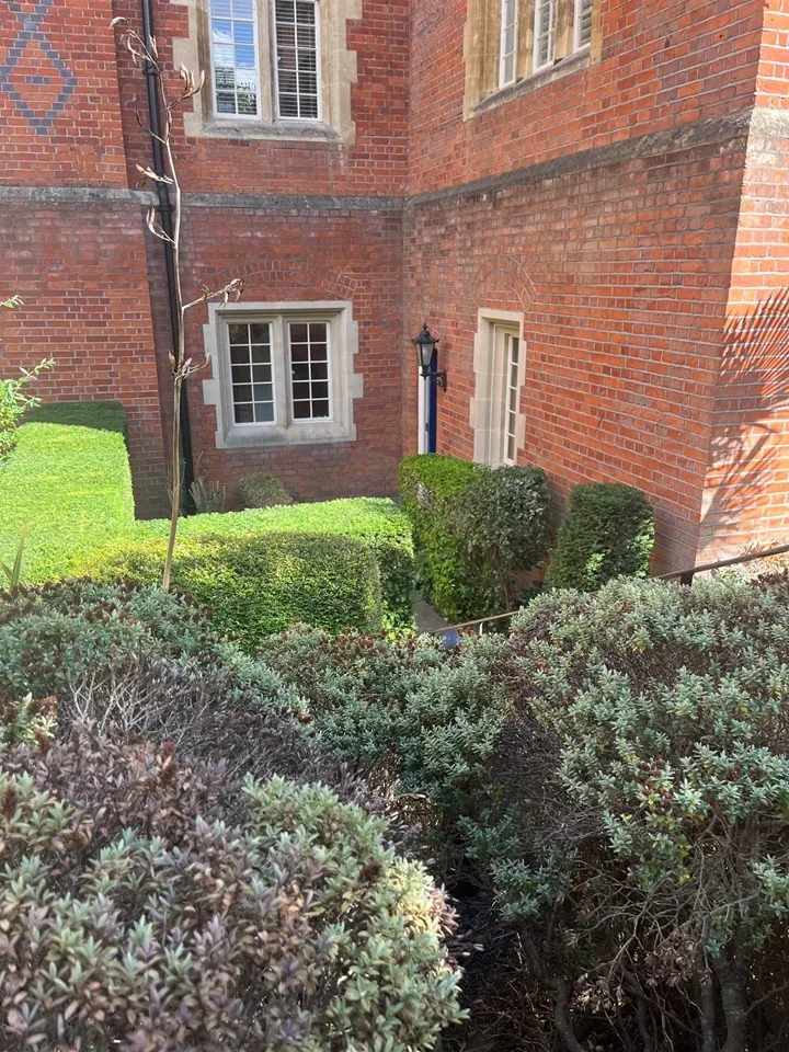 Flat Pastoral Way in Brentwood