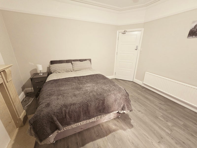 Room Springfield Road in Birmingham