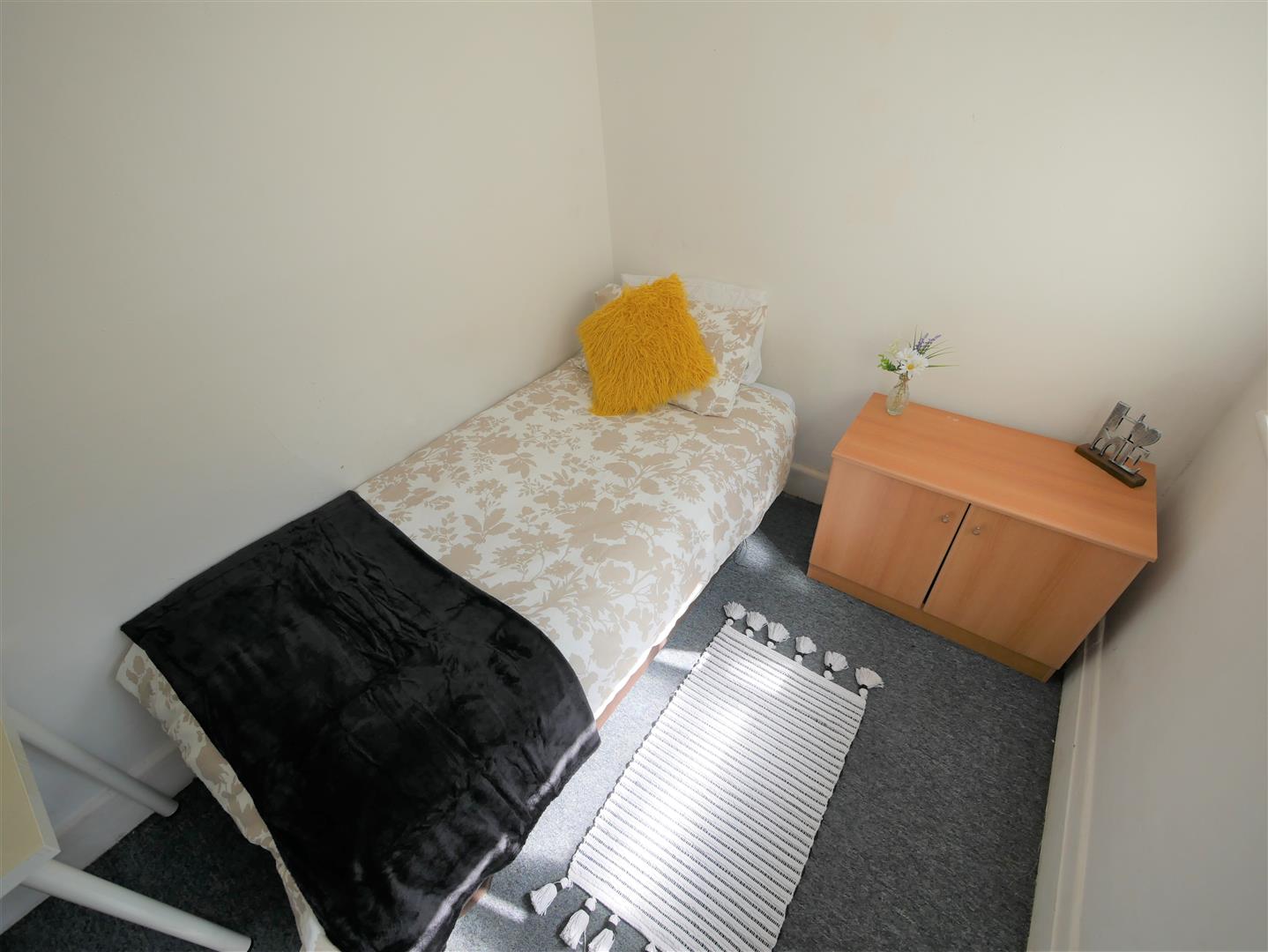 Room The Mount in Ringwood