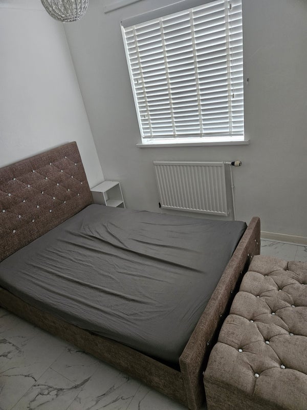 Room Sutton Road in Greater London