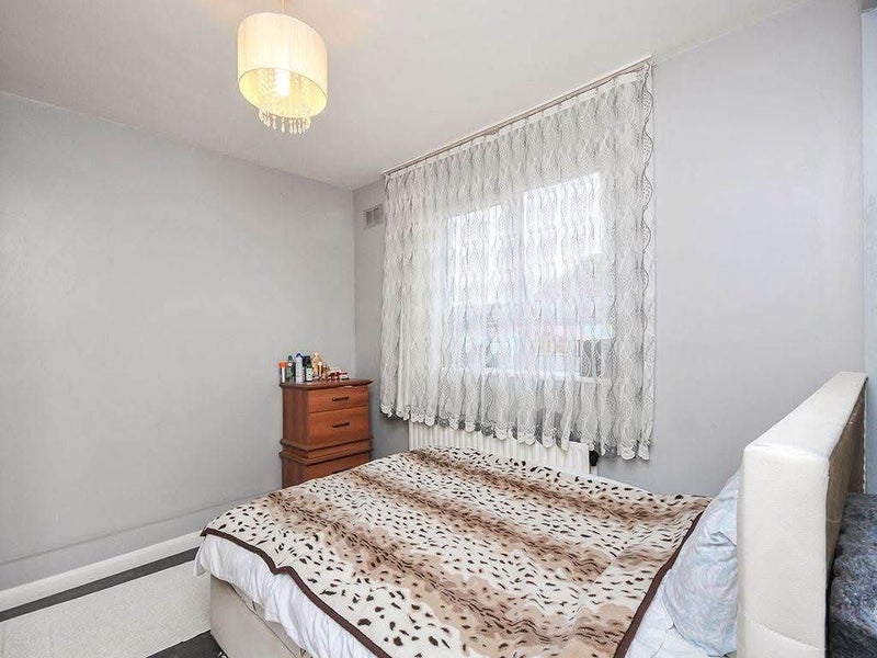 Room Ravenbourne Estate in Greater London