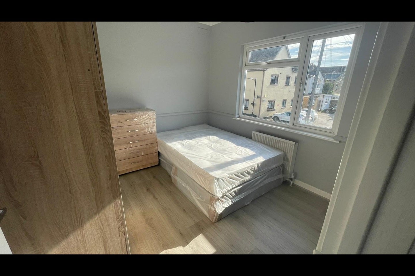 Flat Oakleigh Park Drive in Southend-on-Sea