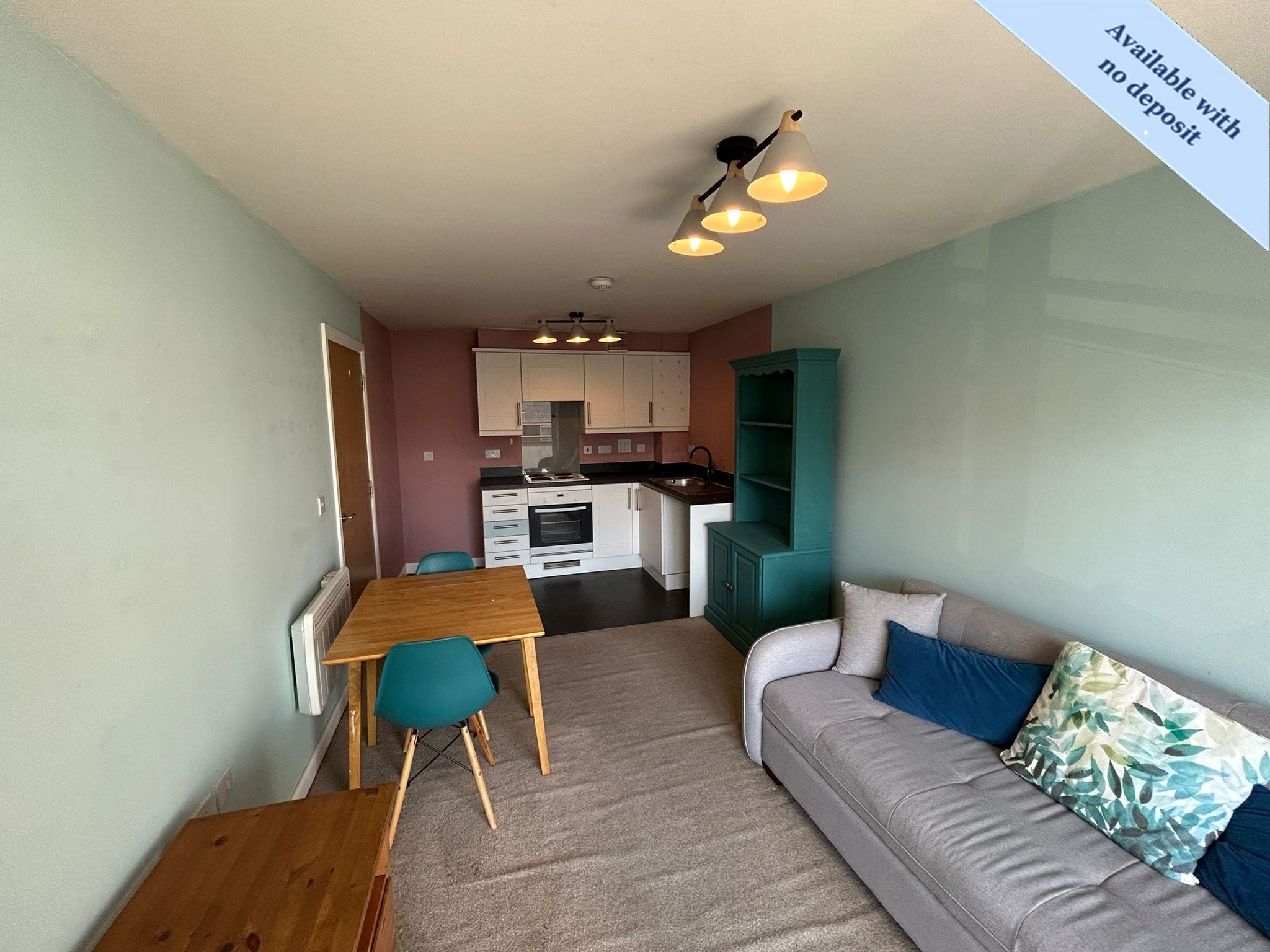 Flat Prince Apartments in Swansea