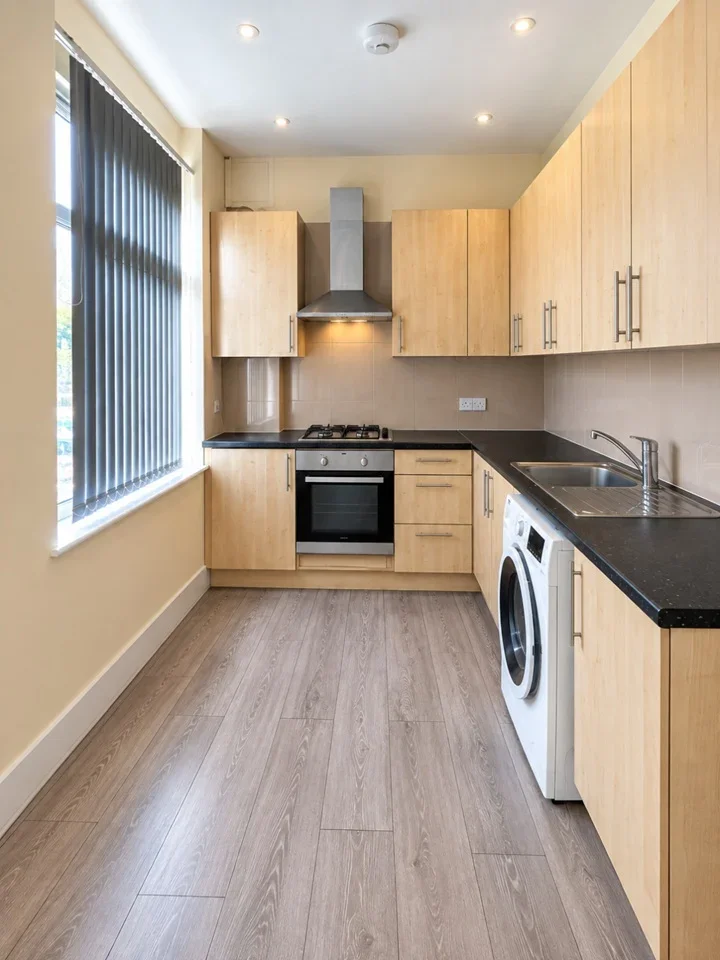 Flat Whitchurch Lane in Greater London