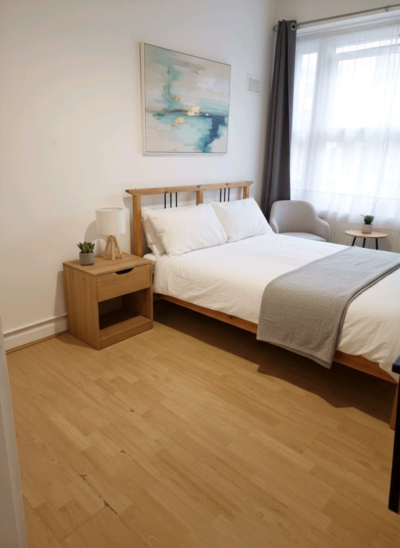 Room Old Castle Street in Greater London