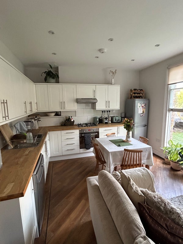 Room Southgate Road in Greater London