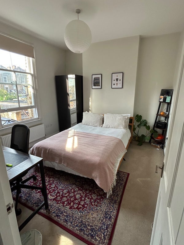 Room Southgate Road in Greater London