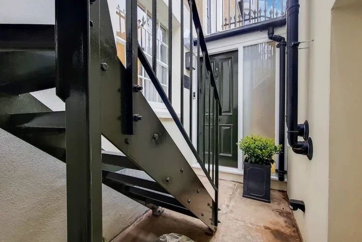 Flat Argyle Street in Greater London