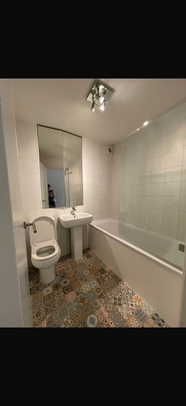 Room Brooksby Street in Greater London