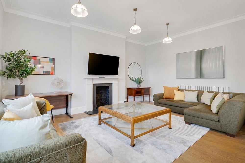 Flat Harewood Row in City of Westminster