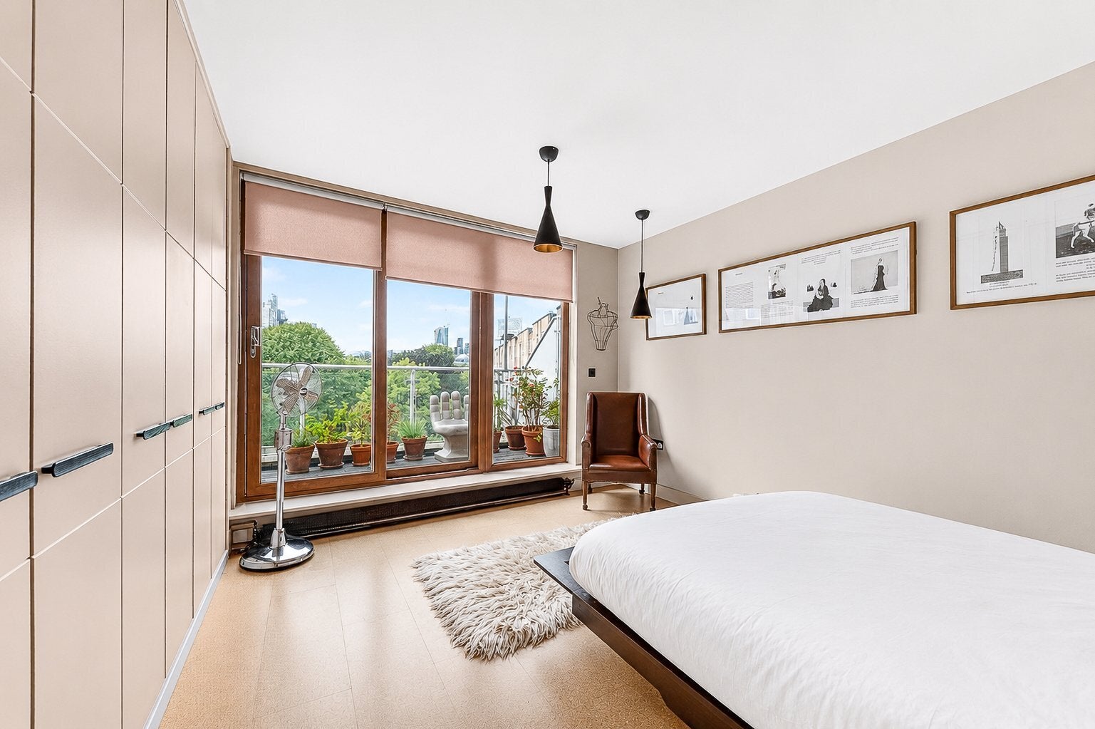 Flat Vallance Road in Greater London