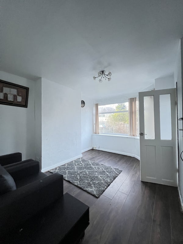 Room Kingsdale Grove in Bradford