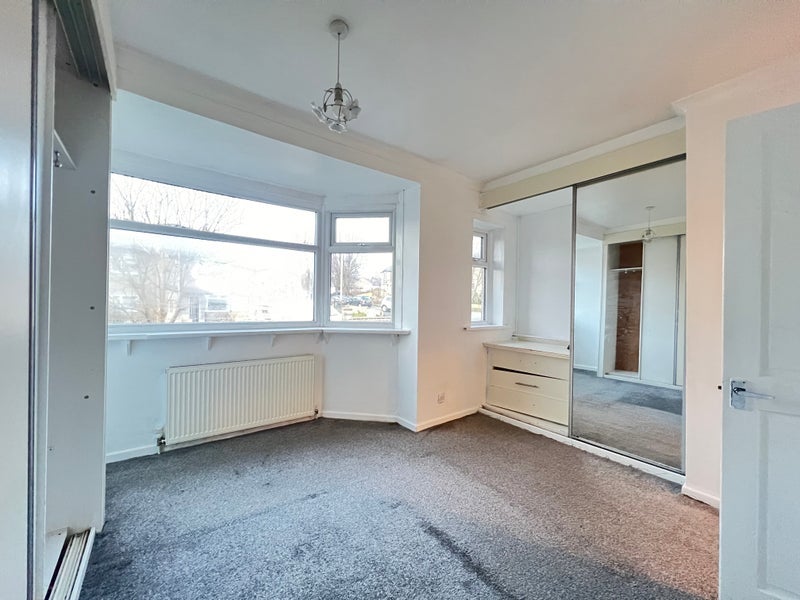 Room Kingsdale Grove in Bradford