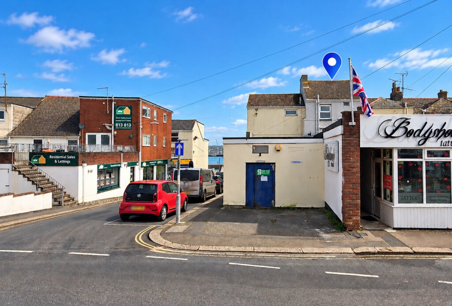 Flat Harbour Street in Torpoint