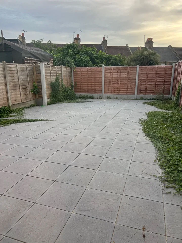House Kennedy Close in Greater London