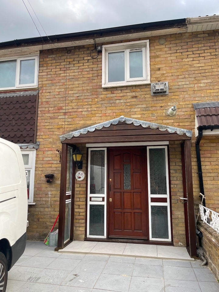 House Kennedy Close in Greater London