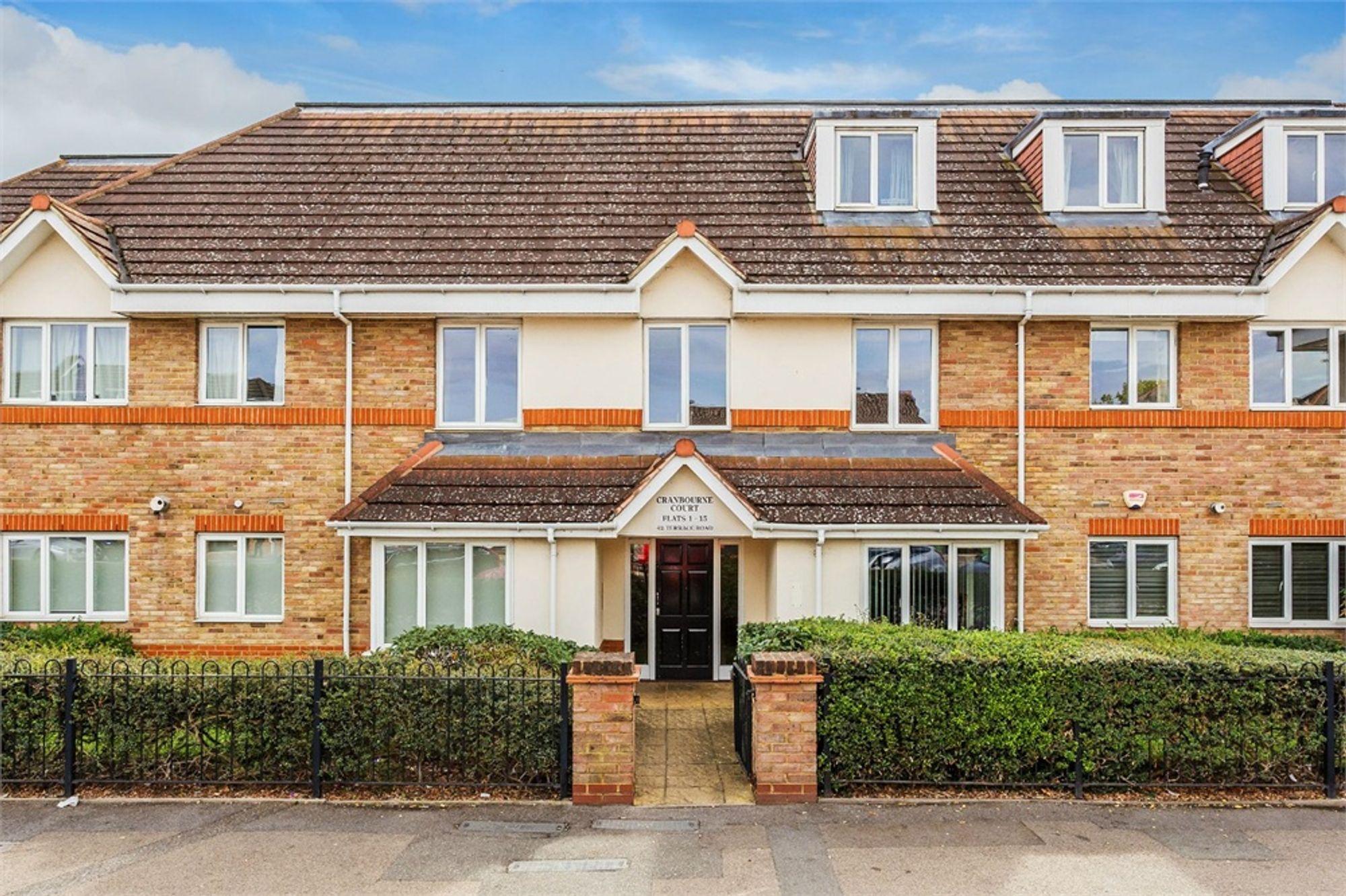 Flat Terrace Road in Elmbridge