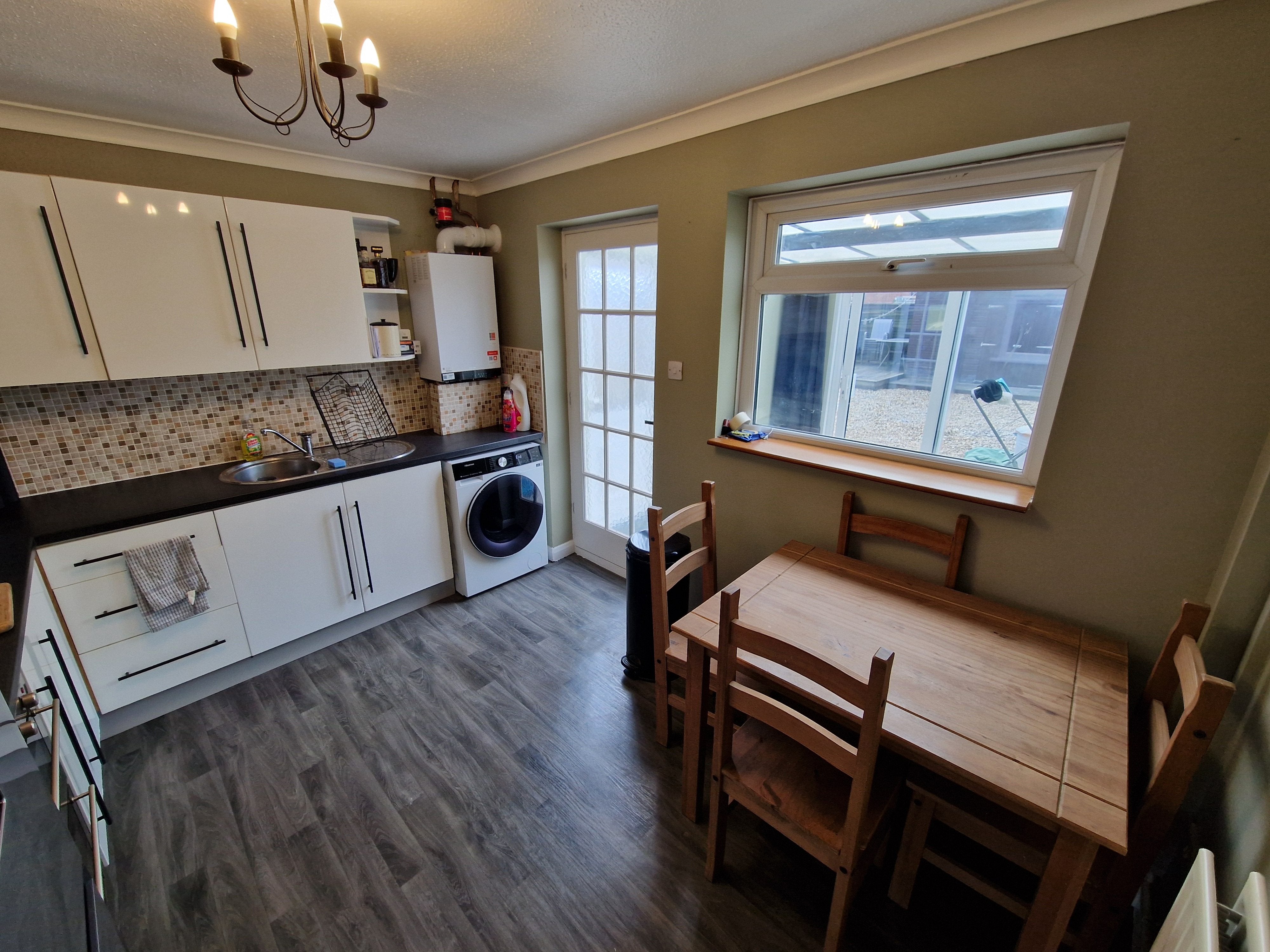 House Six Acres Close in Taunton