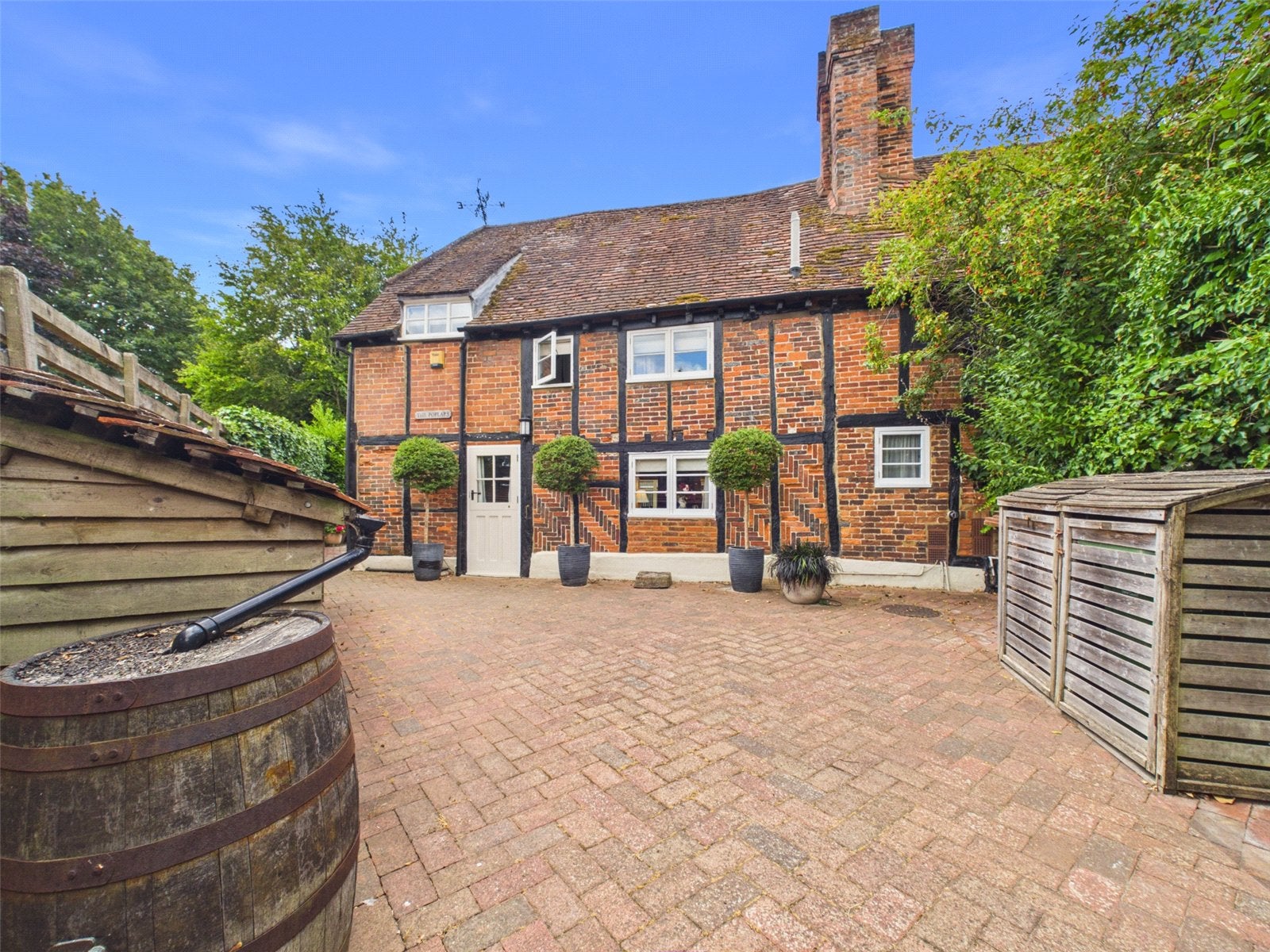 House Middle Farm Close in South Oxfordshire