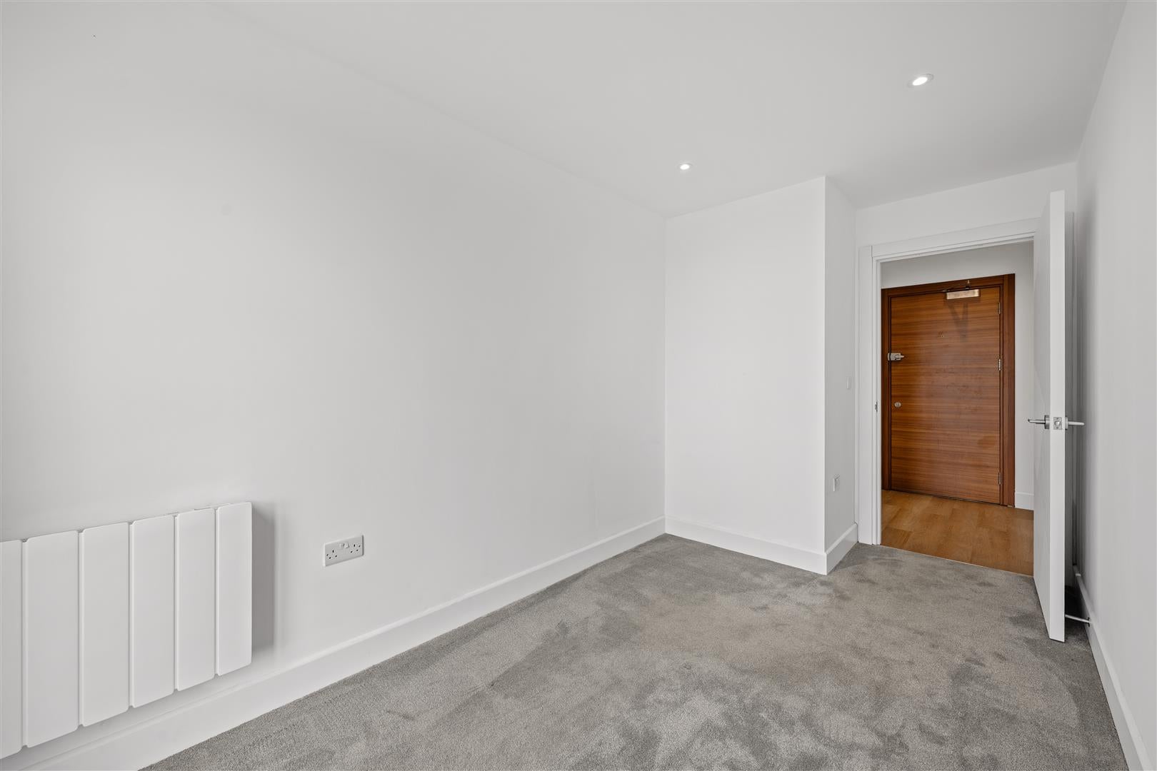 Flat Pine Court in Swindon