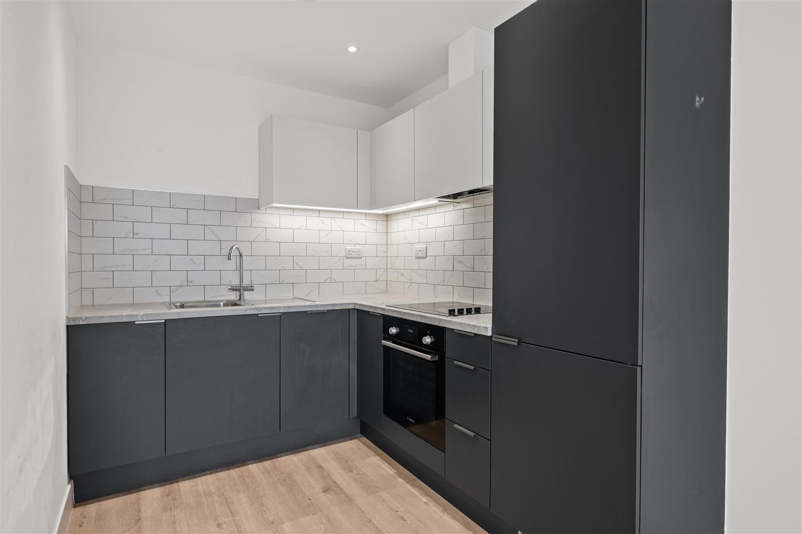 Flat Pine Court in Swindon