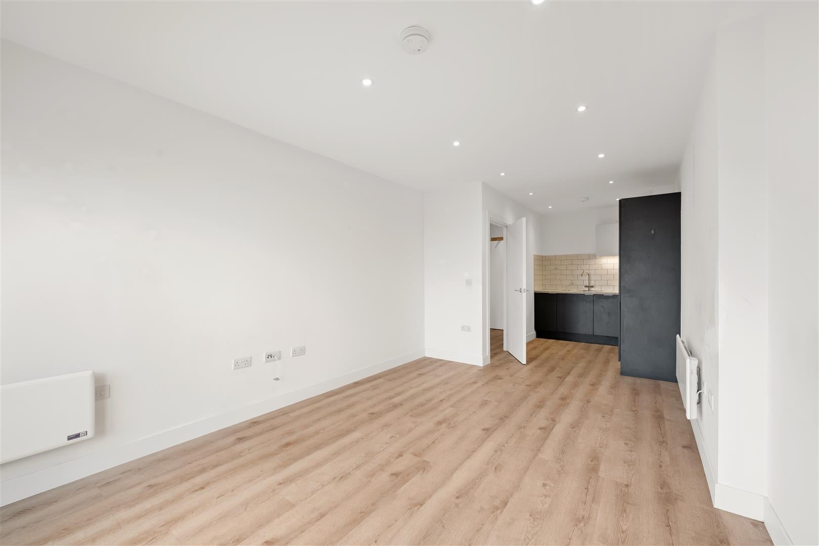 Flat Pine Court in Swindon