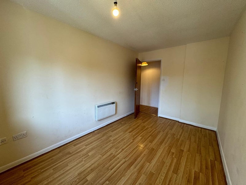 Flat Parry Court in Nottingham