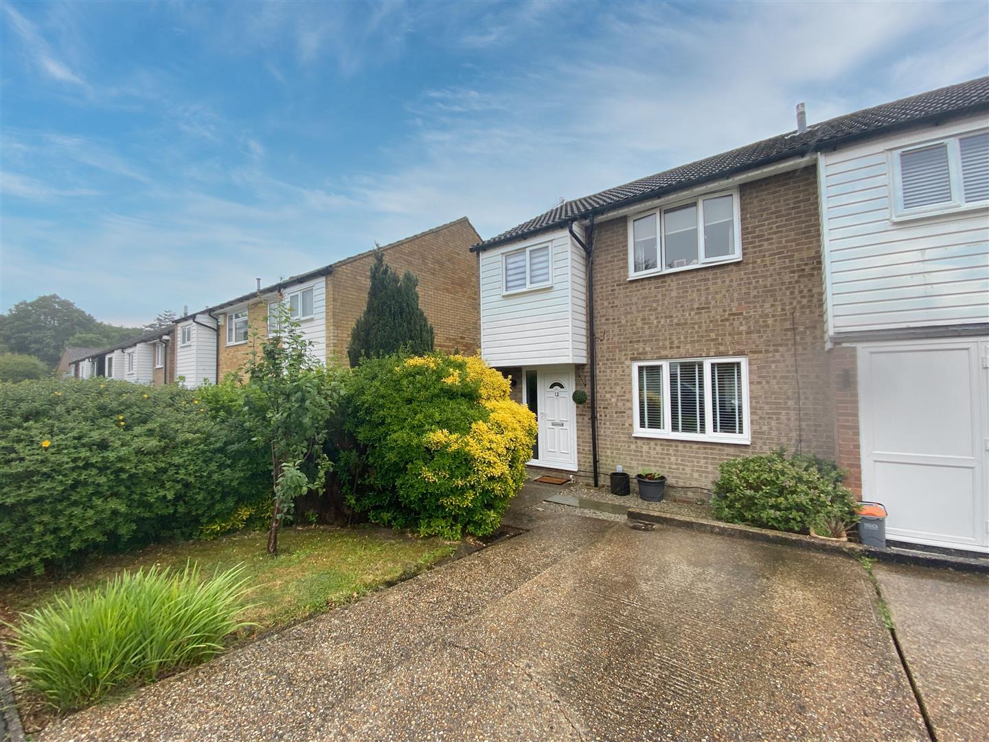 House Paxhill Close in St Leonards