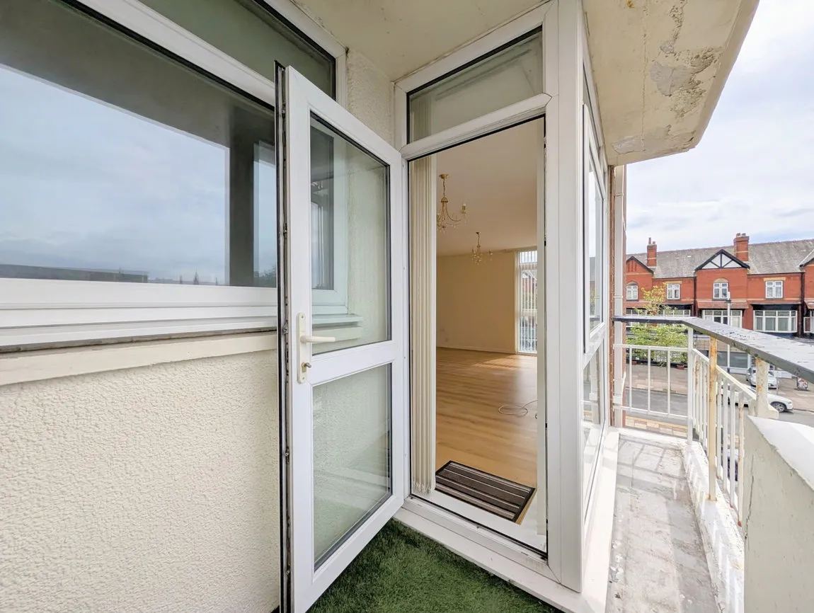 Flat Albert Road in Southport