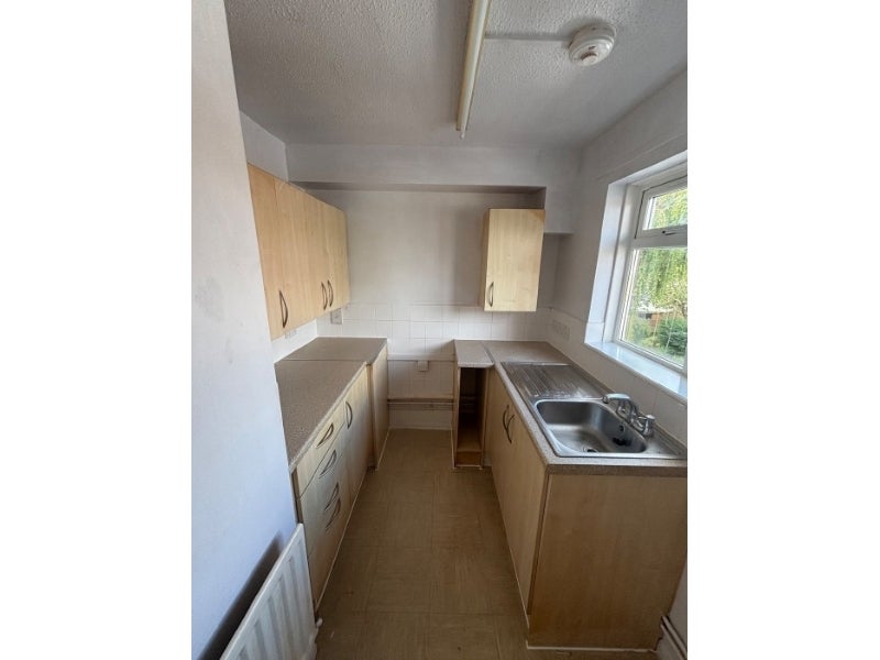 Flat Long Mead Way in Tonbridge and Malling