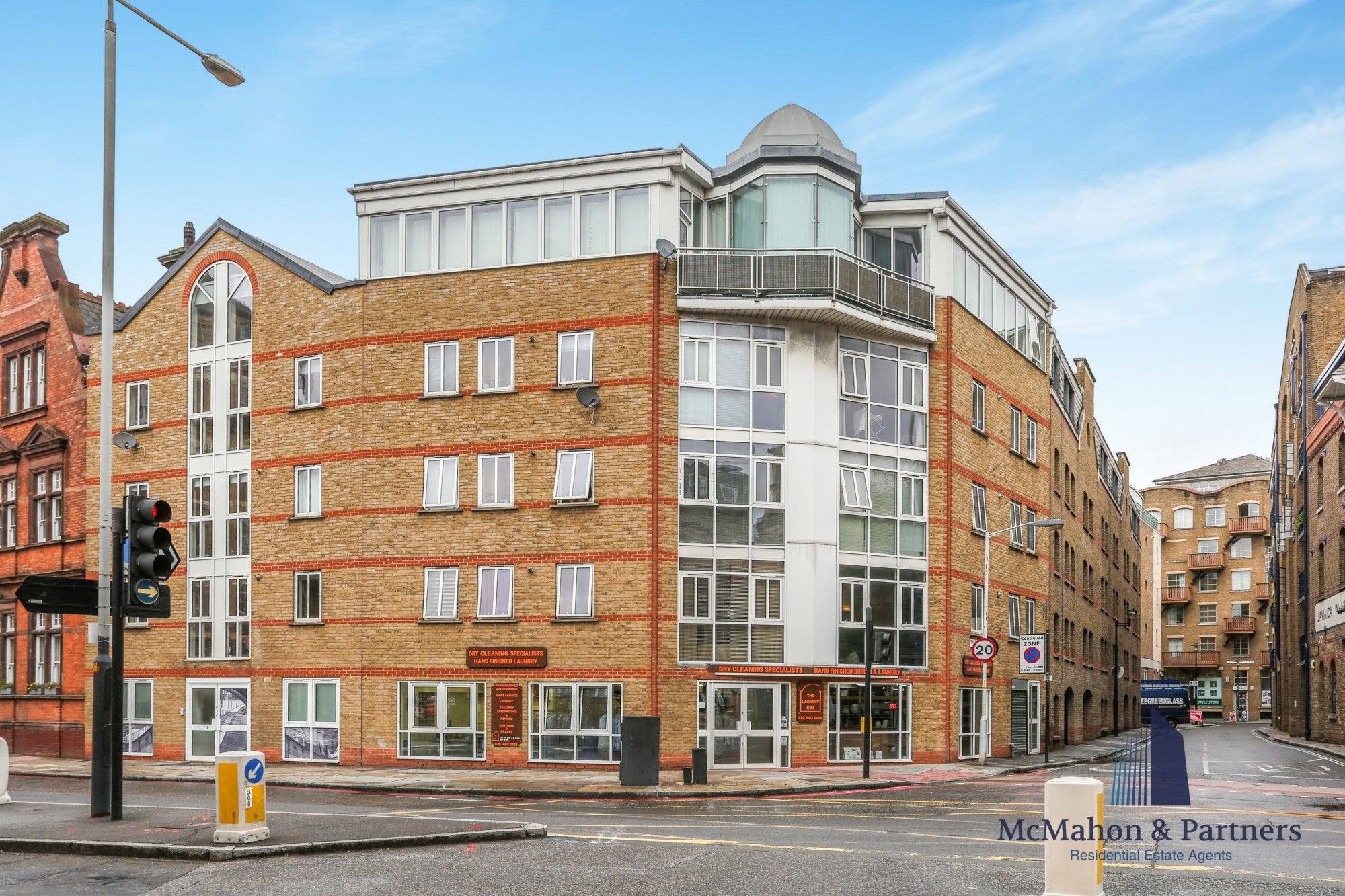 Flat Shad Thames in London