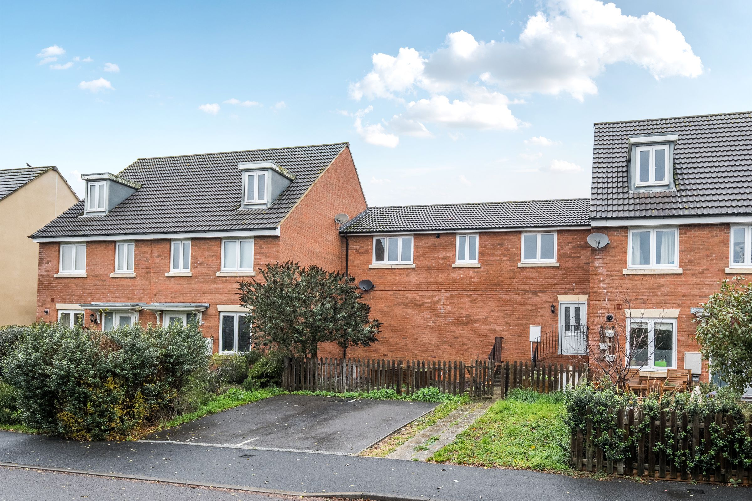 Flat Hackett Place in Hilperton