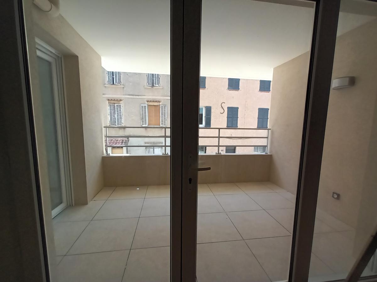 Appartement Avenue du 1er Bataillon de Choc à Toulon