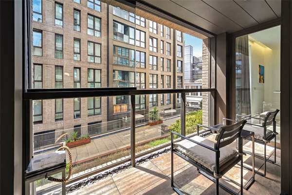 Flat Great Peter Street in City of Westminster