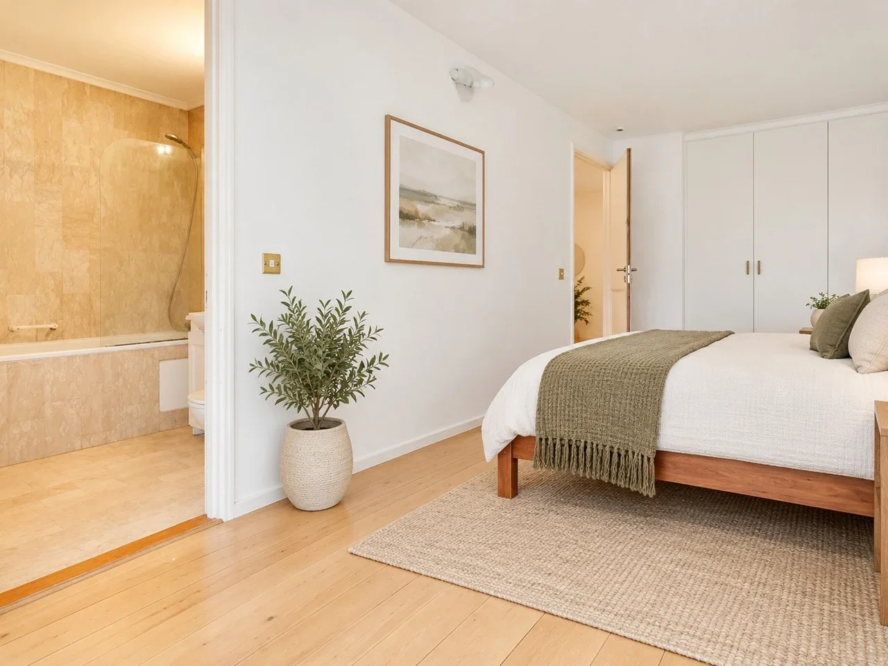Room Randall Rents in Greater London
