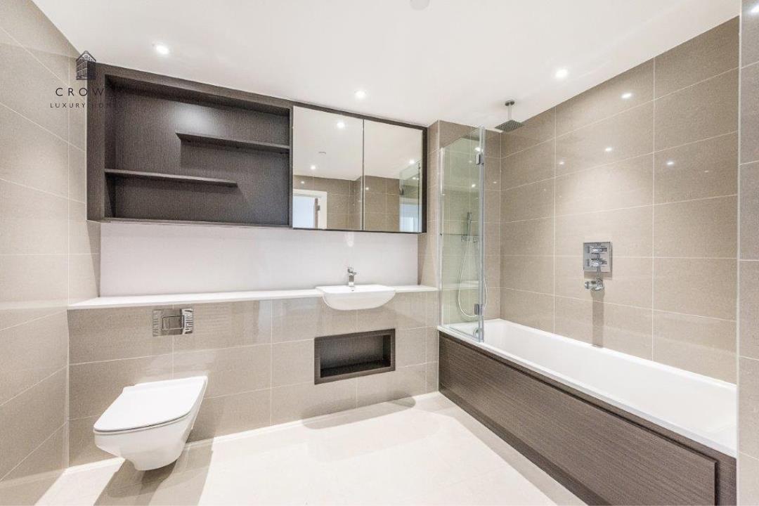 Flat Blackfriars Road in Greater London