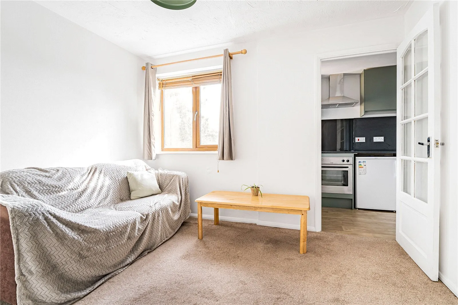 Flat Upton Close in Greater London