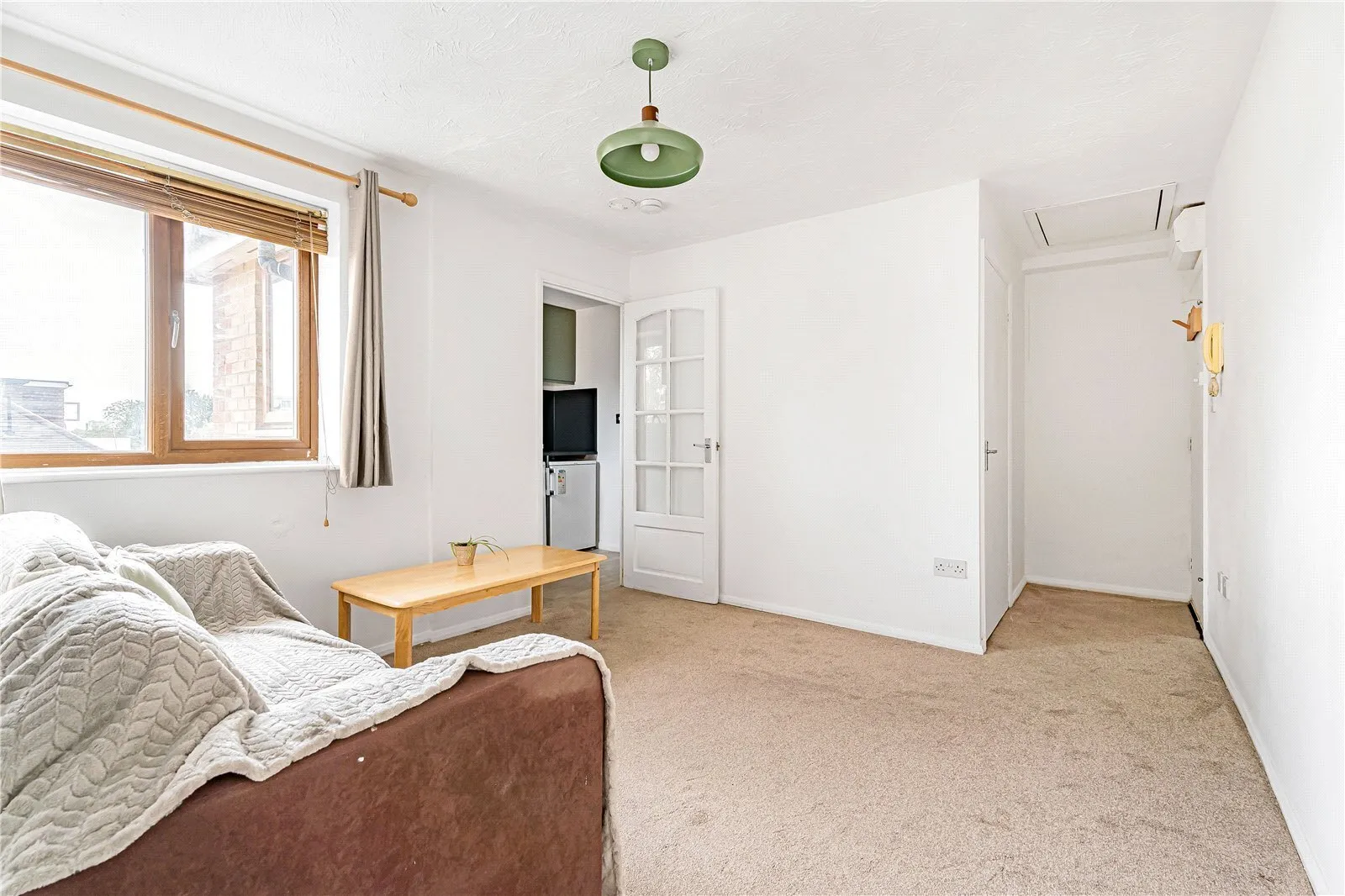 Flat Upton Close in Greater London