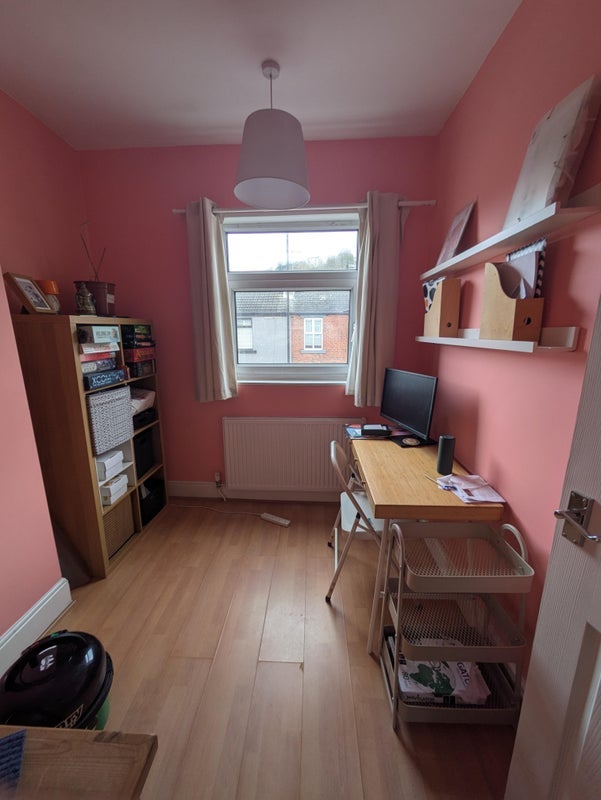 Room Woodseats Road in Sheffield