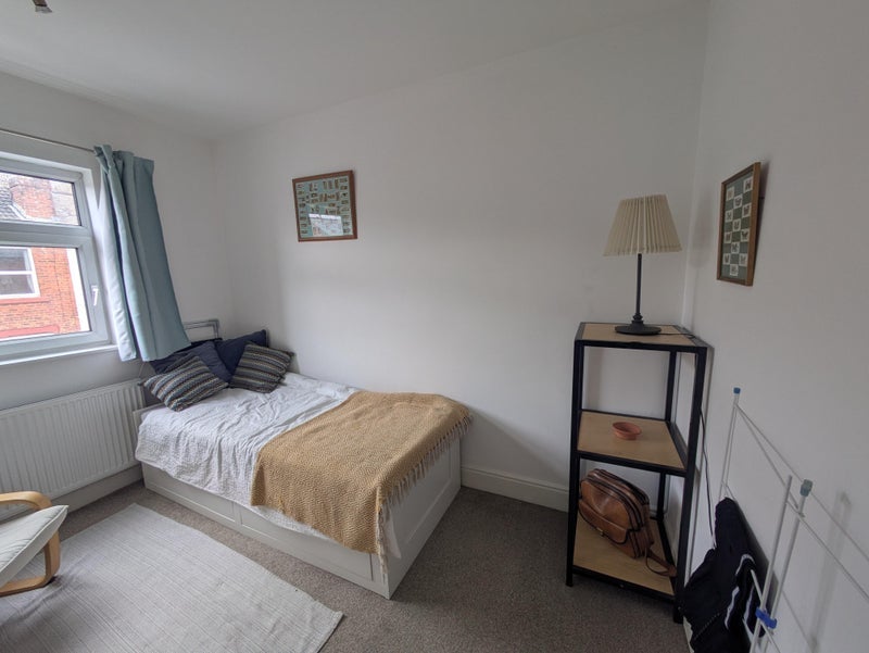 Room Woodseats Road in Sheffield