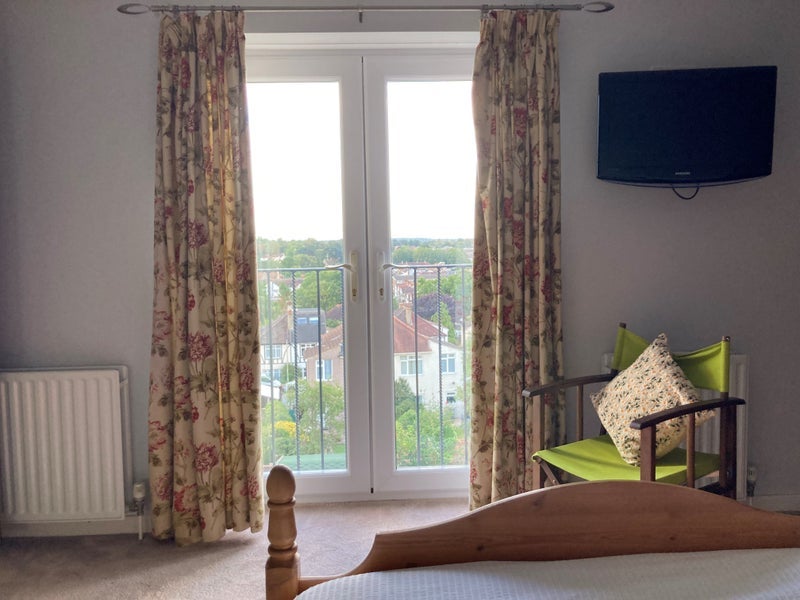 Room Kynaston Road in Greater London