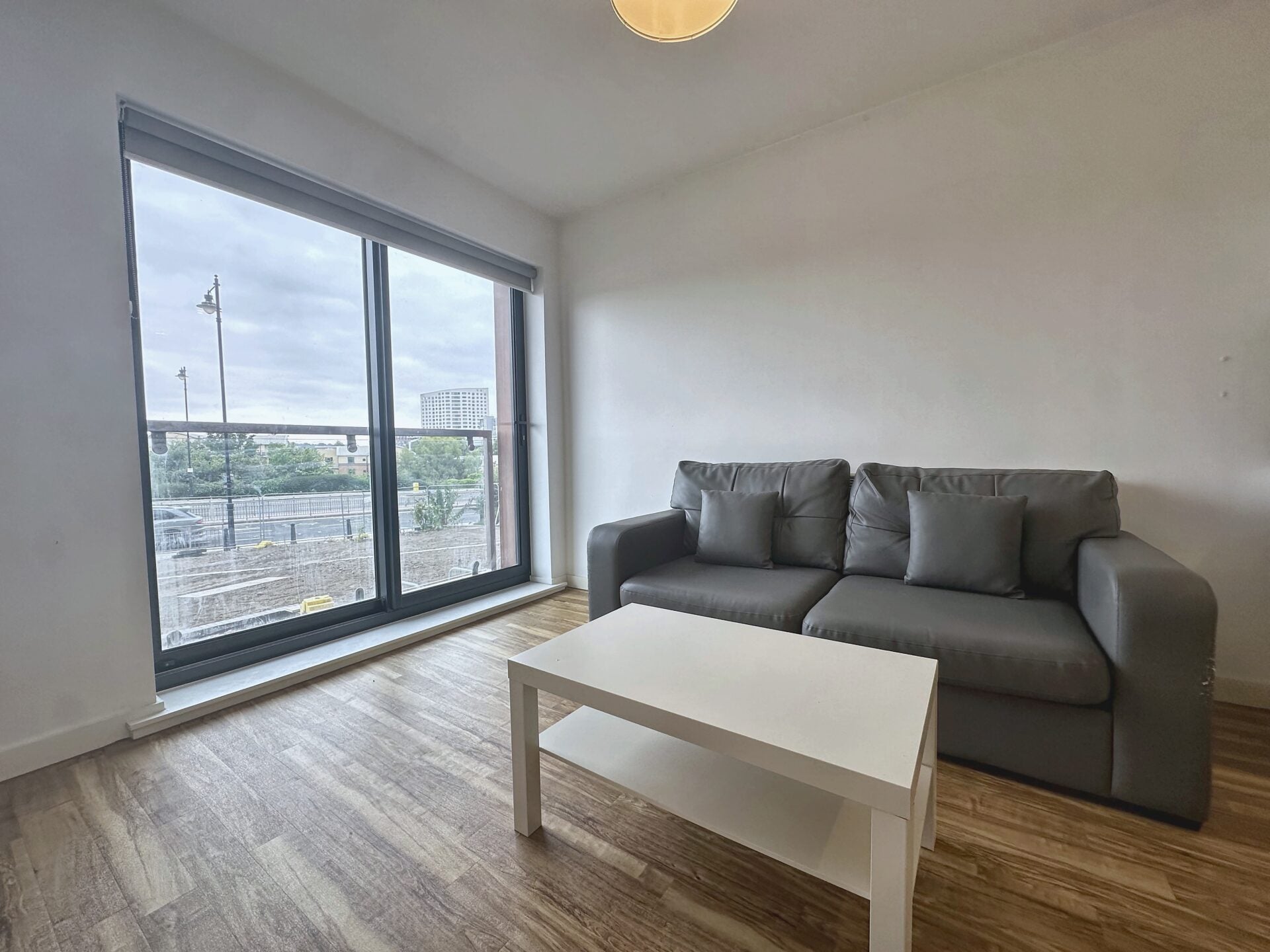 Flat Bouverie Court in Leeds